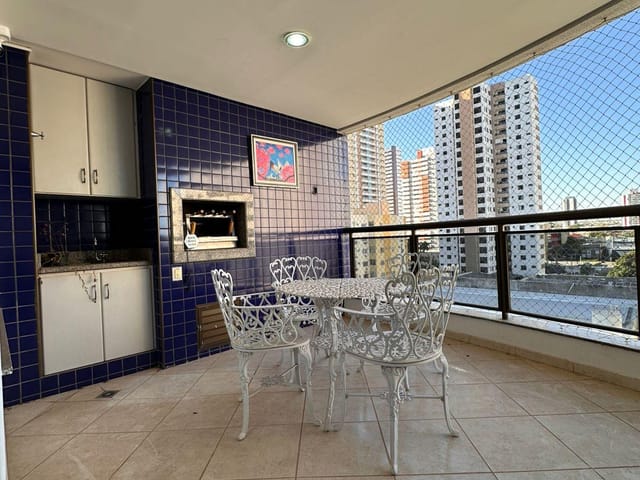Apartamento com 210m² 3 quartos e 3 banheiros, à venda, no bairro Jardim das Américas em Cuiabá