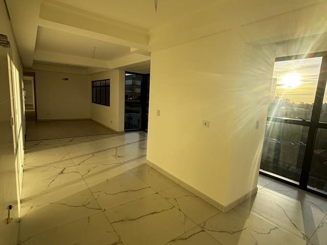 Apartamento com 144m² 3 quartos e 2 banheiros, à venda, no bairro Silveira da Motta em São José dos Pinhais