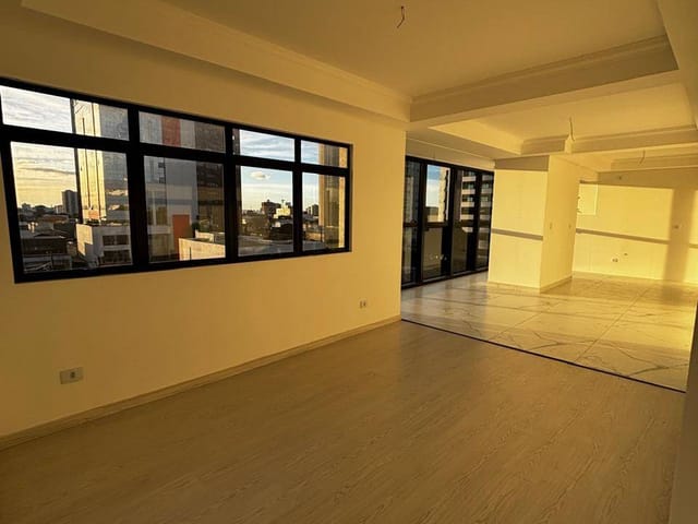Apartamento com 144m² 3 quartos e 2 banheiros, à venda, no bairro Silveira da Motta em São José dos Pinhais