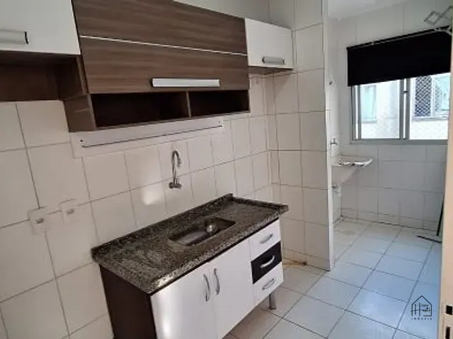 Apartamento 2 quartos e 1 banheiro, à venda ou para alugar, no bairro Jardim Caiapiá em Cotia