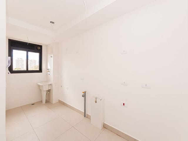 Apartamento 2 quartos e 1 banheiro, para alugar, no bairro Ecoville em Curitiba