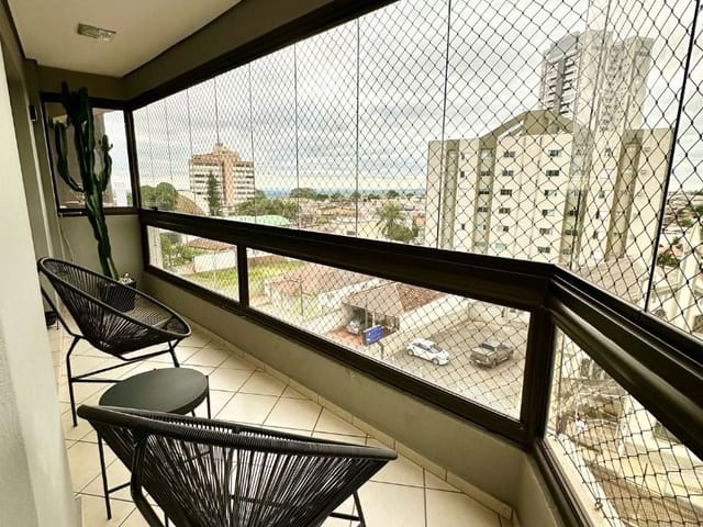 Apartamento com 390m² 4 quartos e 5 banheiros, à venda, no bairro Centro em Cambé