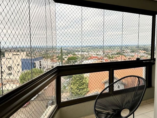 Apartamento com 390m² 4 quartos e 5 banheiros, à venda, no bairro Centro em Cambé