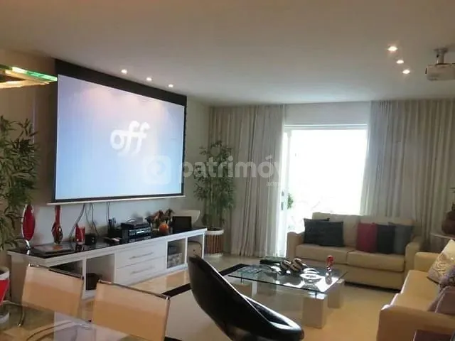 Apartamento com 200m² 4 quartos e 5 banheiros, à venda, no bairro Barra da Tijuca em Rio de Janeiro