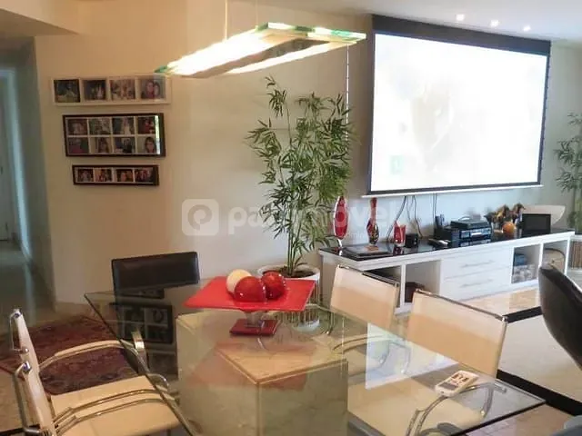 Apartamento com 200m² 4 quartos e 5 banheiros, à venda, no bairro Barra da Tijuca em Rio de Janeiro
