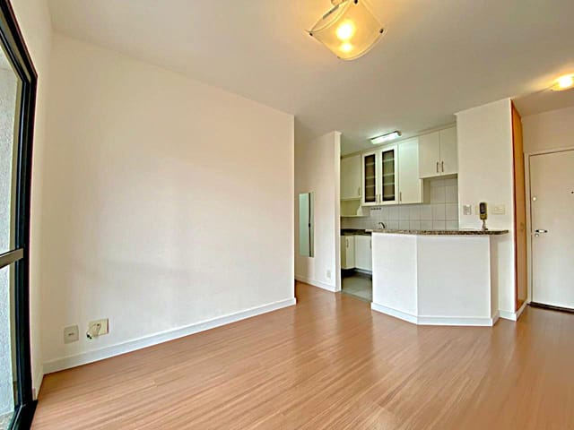 Apartamento 1 quarto e 1 banheiro, à venda, no bairro Vila Olímpia em São Paulo
