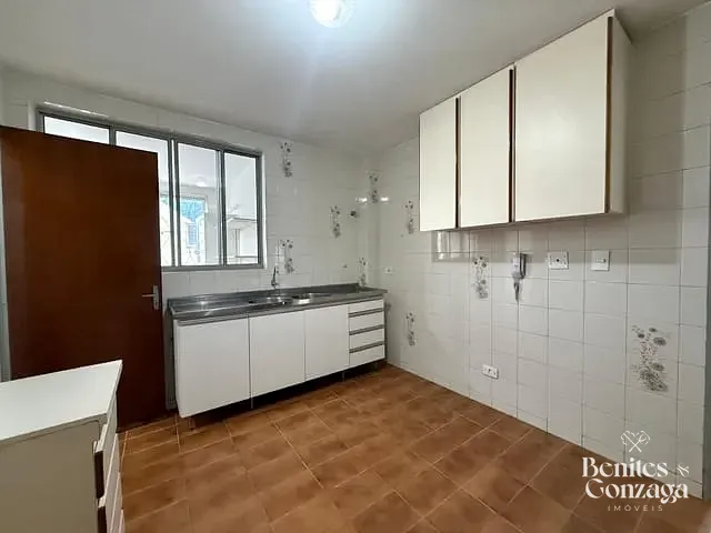 Apartamento 3 quartos e 3 banheiros, para alugar, no bairro Zona 07 em Maringá