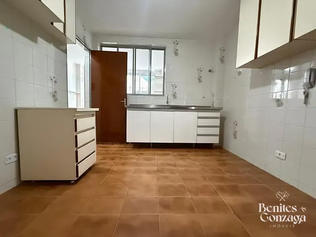 Apartamento 3 quartos e 3 banheiros, para alugar, no bairro Zona 07 em Maringá