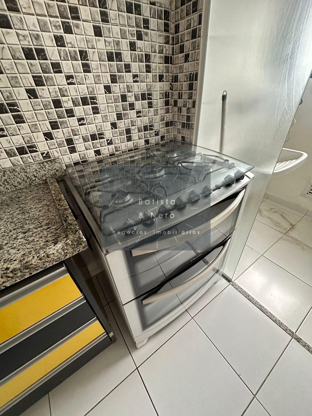 Apartamento à venda e aluguel com 3 quartos, 70m² - Foto 9