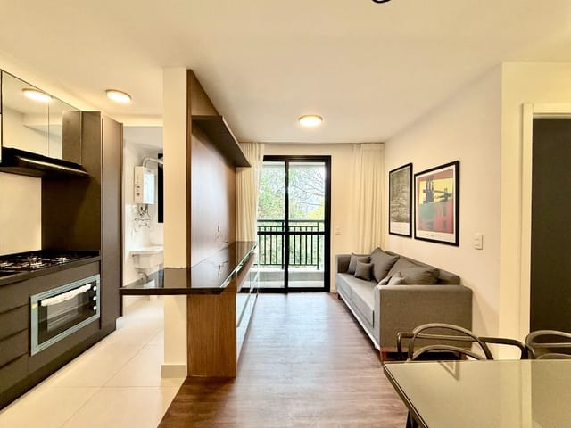 Apartamento 2 quartos e 1 banheiro, para alugar, no bairro Ecoville em Curitiba