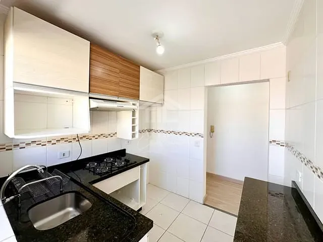 Apartamento com 71m² 2 quartos e 1 banheiro, à venda, no bairro Parque da Fonte em São José dos Pinhais