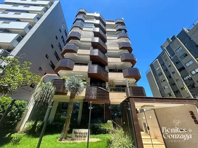 Apartamento com 267m² 3 quartos e 3 banheiros, à venda, no bairro Zona 07 em Maringá