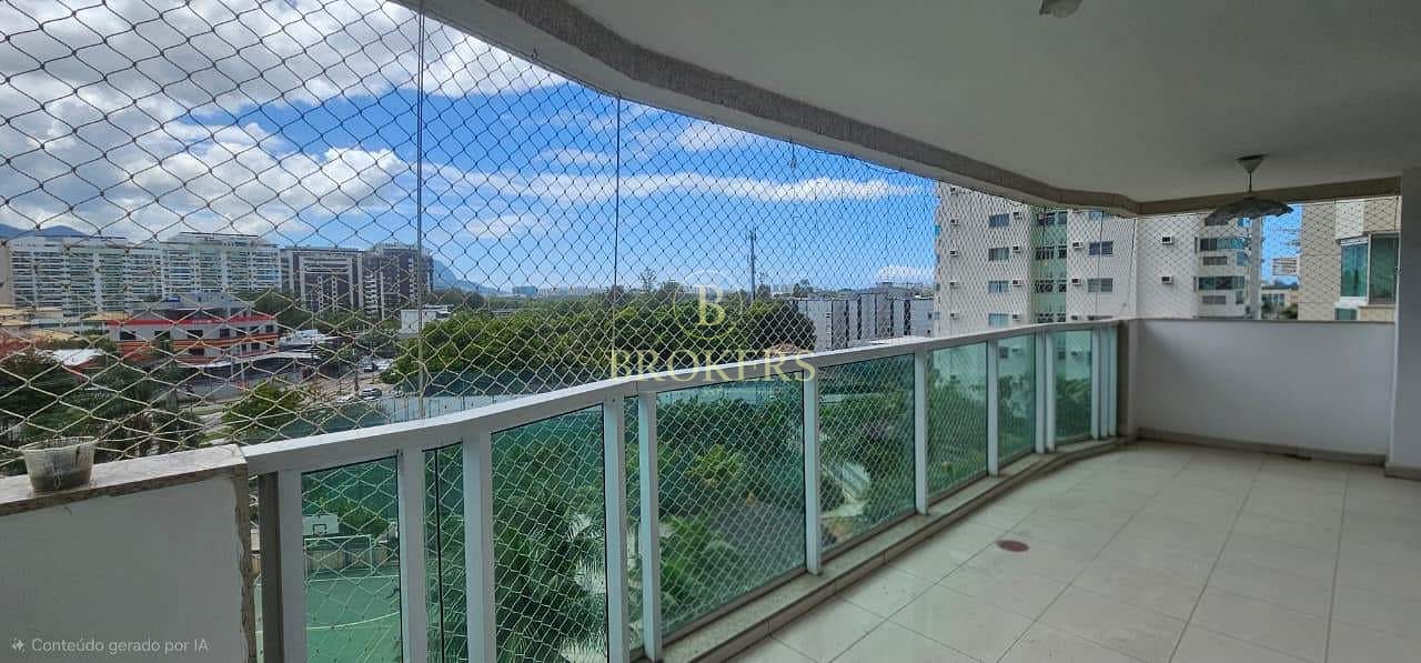 Oportunidade - Avenida Embaixador Abelardo Bueno - Barra Olímpica. Varanda, 2 quartos sendo 1 suíte, 1 banheiro social, cozinha americana. 1 vaga na escritura.