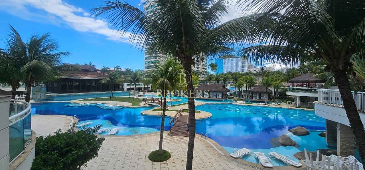 Oportunidade - Avenida Embaixador Abelardo Bueno - Barra Olímpica. Varanda, 2 quartos sendo 1 suíte, 1 banheiro social, cozinha americana. 1 vaga na escritura.