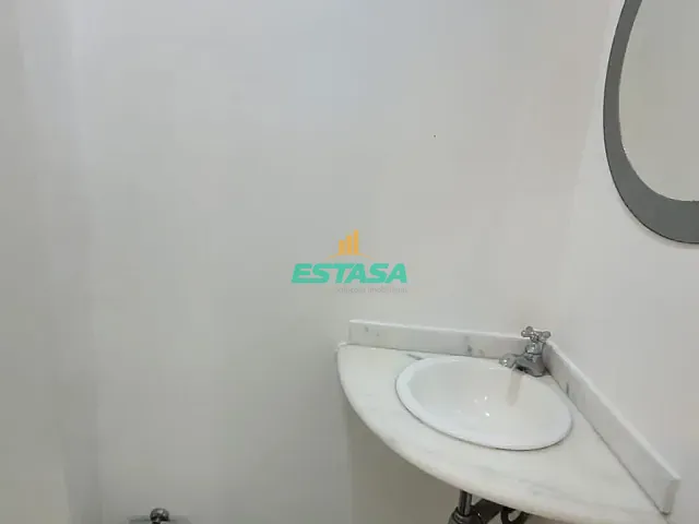 Apartamento 1 quarto e 1 banheiro, para alugar, no bairro Laranjeiras em Rio de Janeiro