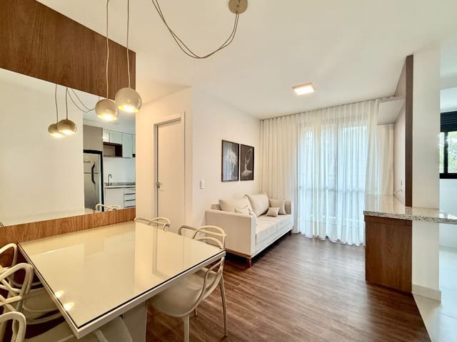 Apartamento 2 quartos e 1 banheiro, para alugar, no bairro Ecoville em Curitiba