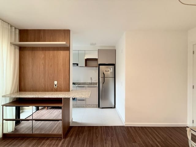 Apartamento 2 quartos e 1 banheiro, para alugar, no bairro Ecoville em Curitiba