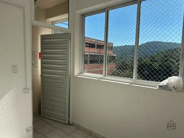 Apartamento 2 quartos e 2 banheiros, para alugar, no bairro Centro em Cotia