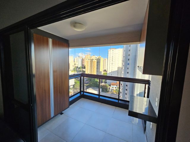 Foto do Apartamento - Apartamento central mobiliado à venda/1 quarto/andar alto/sol da manhã/1 vaga - Centro, Londrina, PR | Taive