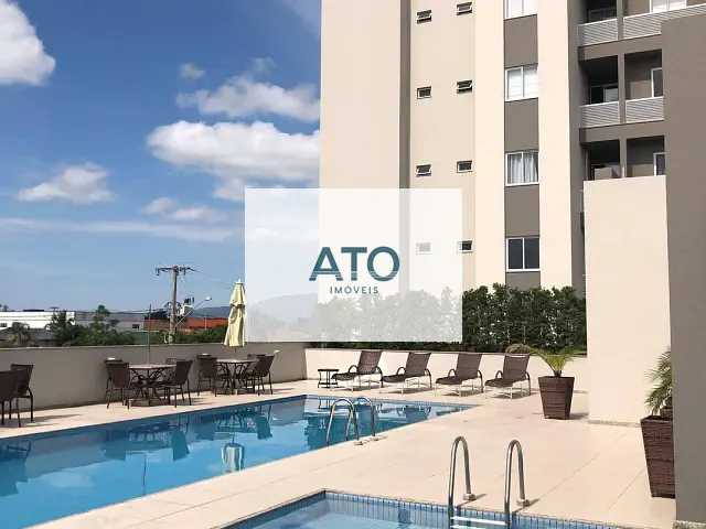 Apartamento 2 quartos e 2 banheiros, à venda ou para alugar, no bairro Centro em Tijucas