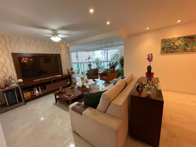 Apartamento 4 quartos e 4 banheiros, à venda, no bairro Praia do Pecado em Macaé