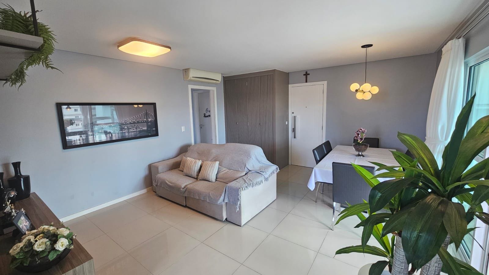 Apartamento, 3 quartos, 140 m² - Foto 1
