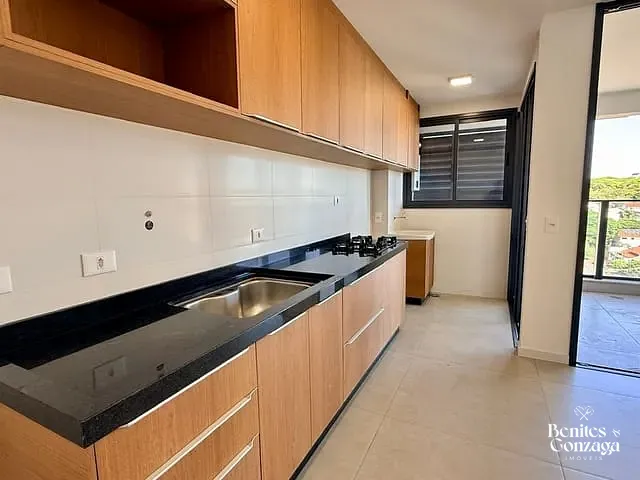 Apartamento com 184m² 3 quartos e 2 banheiros, à venda, no bairro Vila Bosque em Maringá