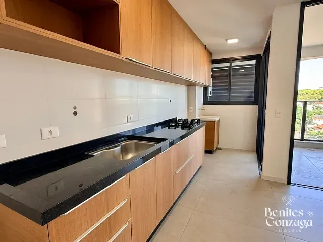 Apartamento com 184m² 3 quartos e 2 banheiros, para alugar, no bairro Vila Bosque em Maringá