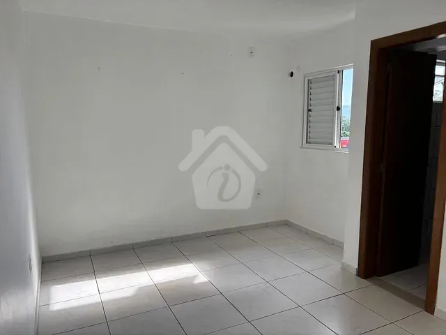 Apartamento com 40m², para alugar, no bairro Languiru em Teutônia