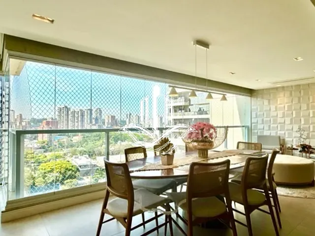 Apartamento 4 quartos e 5 banheiros, à venda, no bairro Santo Amaro em São Paulo
