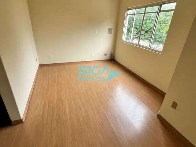 Apartamento com 60m² 2 quartos e 1 banheiro, para alugar, no bairro Centro em Pouso Alegre