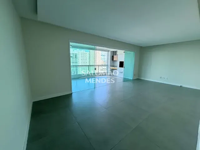Apartamento 4 quartos e 5 banheiros, para alugar, no bairro Nazaré em Belém