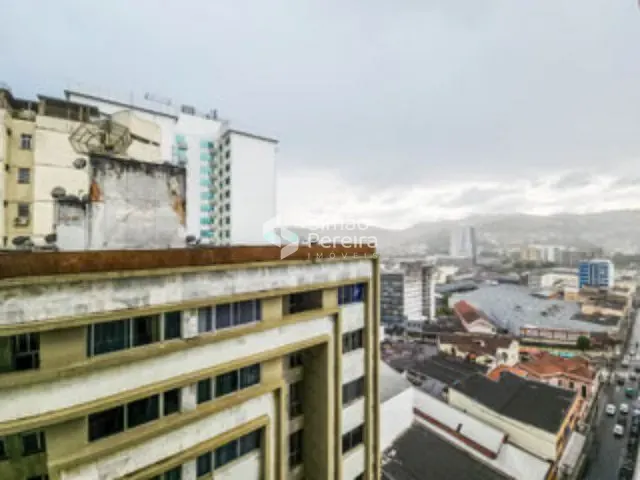 Apartamento com 89m² 3 quartos e 2 banheiros, à venda, no bairro Centro em Juiz de Fora