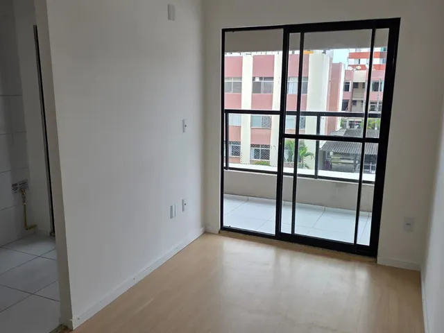 Apartamento 2 quartos e 2 banheiros, à venda, no bairro Luzia em Aracaju