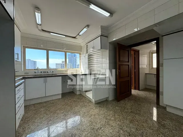 Apartamento com 200m² 3 quartos e 5 banheiros, para alugar, no bairro Jardim Panorama em Bauru