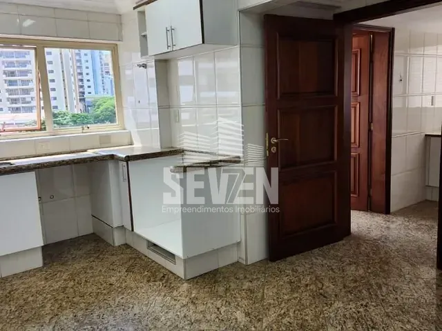 Apartamento com 200m² 3 quartos e 5 banheiros, para alugar, no bairro Jardim Panorama em Bauru