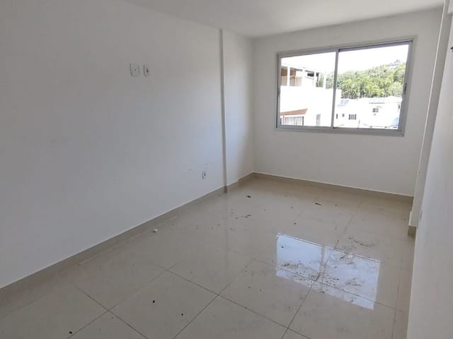 Apartamento com 65m² 2 quartos e 1 banheiro, à venda, no bairro Costazul em Rio das Ostras