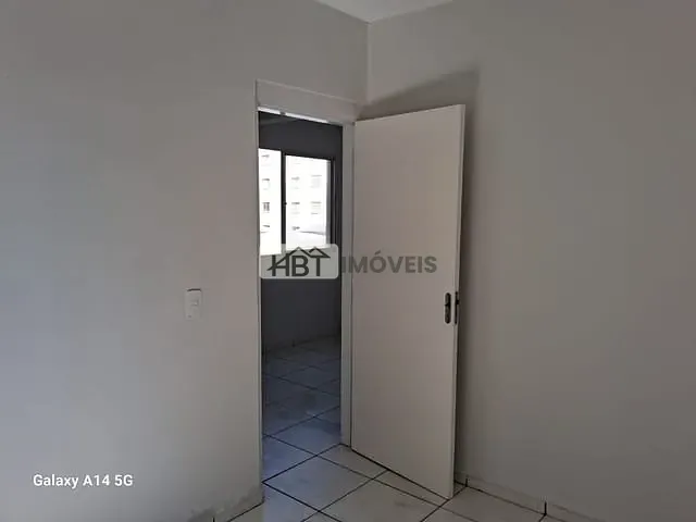 Apartamento 2 quartos e 1 banheiro, à venda, no bairro Loteamento Chácara das Flores em Bauru