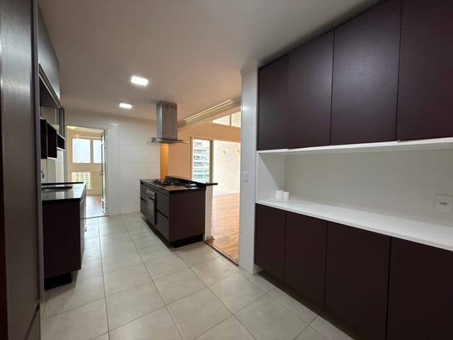 Apartamento com 172m² 3 quartos e 5 banheiros, à venda, no bairro Tamboré em Barueri