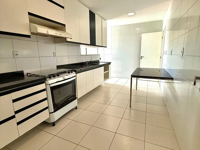 Apartamento 3 quartos e 5 banheiros, à venda, no bairro Treze de Julho em Aracaju