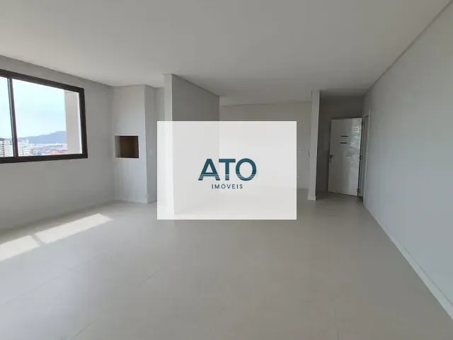 Apartamento 3 quartos e 2 banheiros, para alugar, no bairro Centro em Tijucas