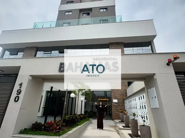 Apartamento 3 quartos e 2 banheiros, para alugar, no bairro Centro em Tijucas