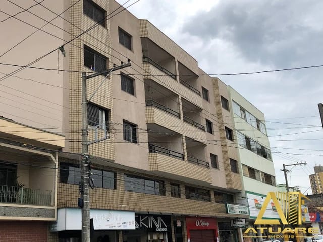 Apartamento com 160m² 3 quartos e 1 banheiro, para alugar, no bairro Centro em Pouso Alegre