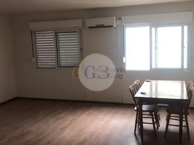 Apartamento 2 quartos e 1 banheiro, para alugar, no bairro Centro em Pelotas