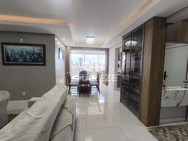 Apartamento com 165m², à venda, no bairro Vila Vitória em Apucarana