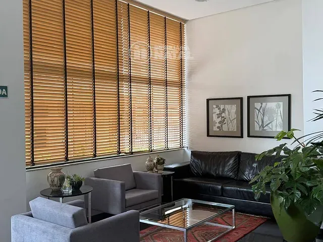 Apartamento com 360m² 4 quartos e 4 banheiros, à venda, no bairro Centro em Londrina