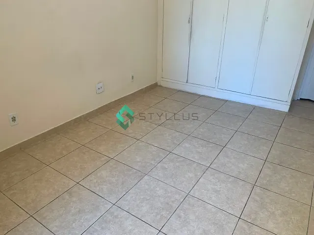 Apartamento 1 quarto e 1 banheiro, para alugar, no bairro Centro em Rio de Janeiro