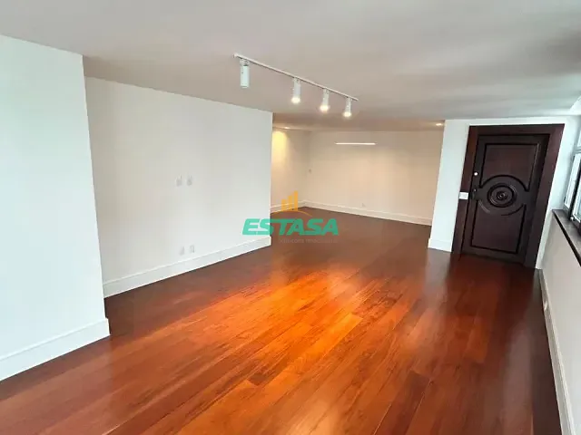 Apartamento 3 quartos e 3 banheiros, à venda, no bairro Botafogo em Rio de Janeiro