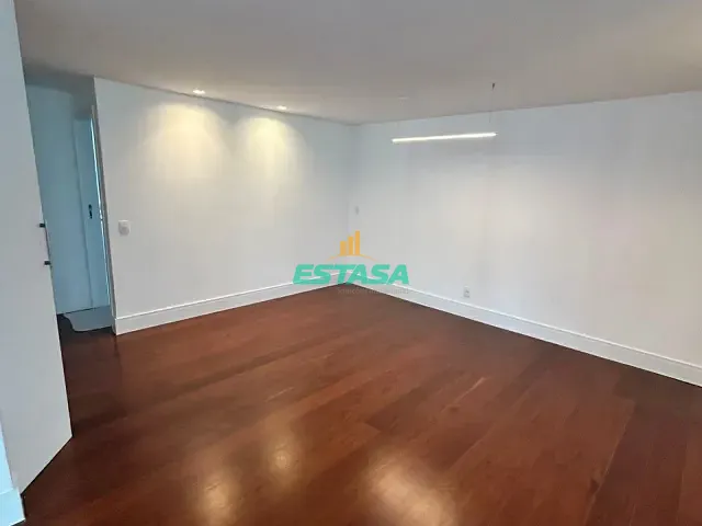 Apartamento 3 quartos e 3 banheiros, à venda, no bairro Botafogo em Rio de Janeiro