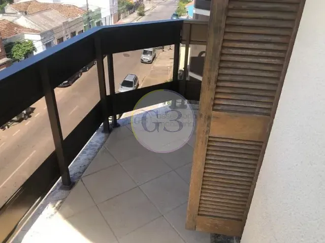 Apartamento 3 quartos e 1 banheiro, para alugar, no bairro Centro em Pelotas